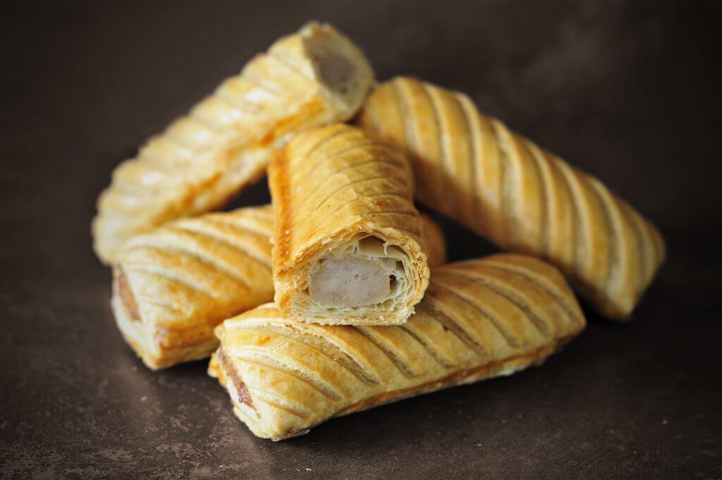 Traditional Sausage Roll 105g Toppings Pies